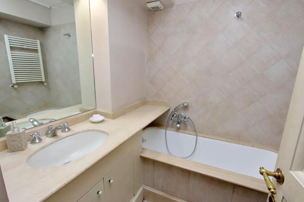 Navona Elegant Two Bedroom Apartment Rom Exterior foto