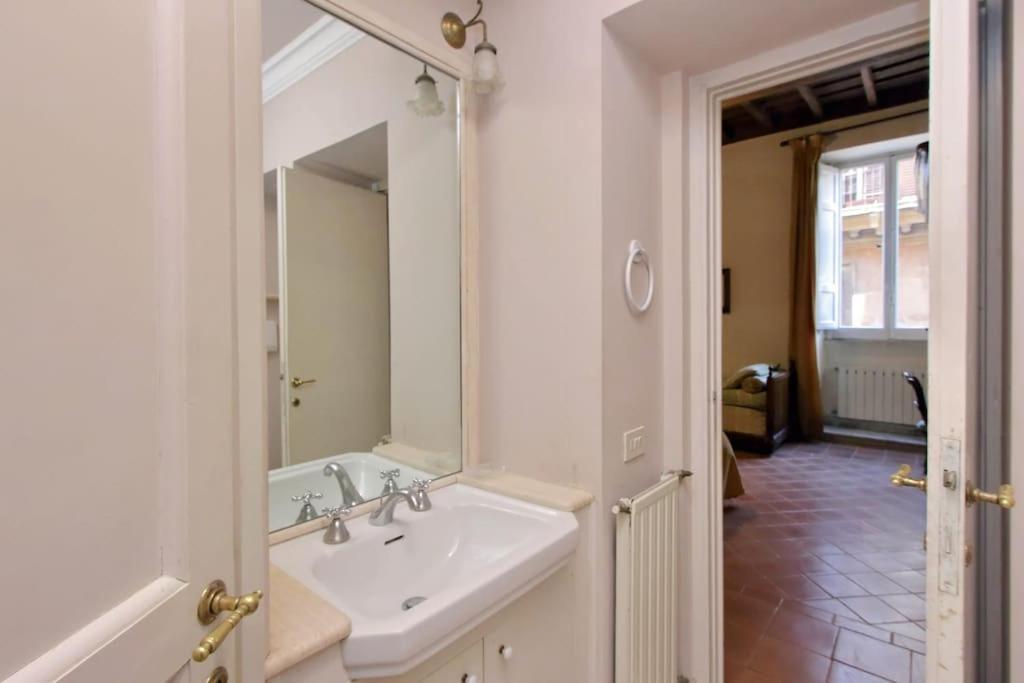 Navona Elegant Two Bedroom Apartment Rom Exterior foto